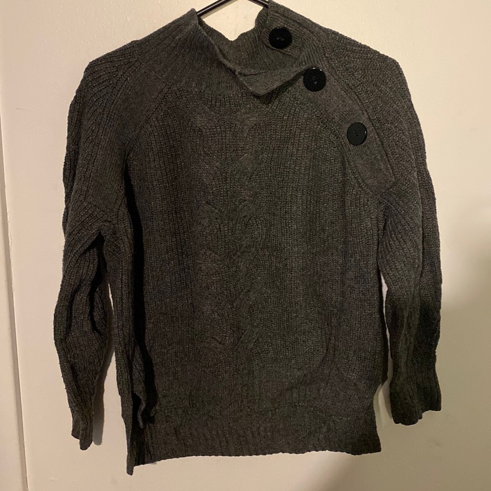 Laundry by shelli segal sweater size M never worn grey